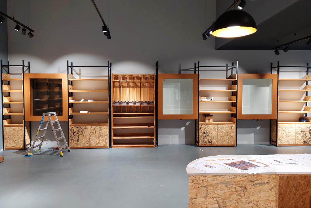 Production et montage de l'aménagement intérieur de la boutique d'expérience "La Fabrik" par Schmidt the Shopfitters